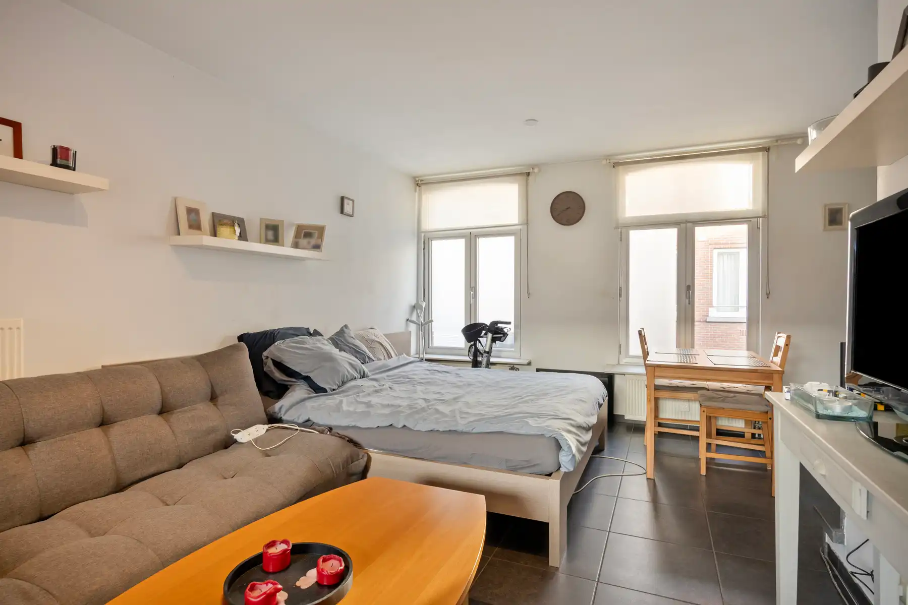 Gezellige woning met terras en een ruime garage te Lier. foto 3