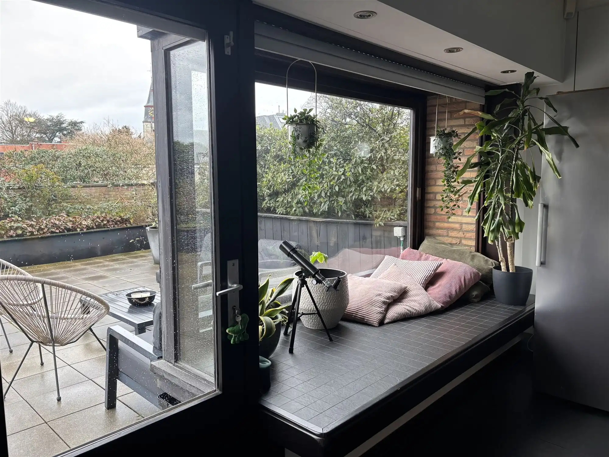 Zeer ruim appartement in centrum Edegem te huur foto 4