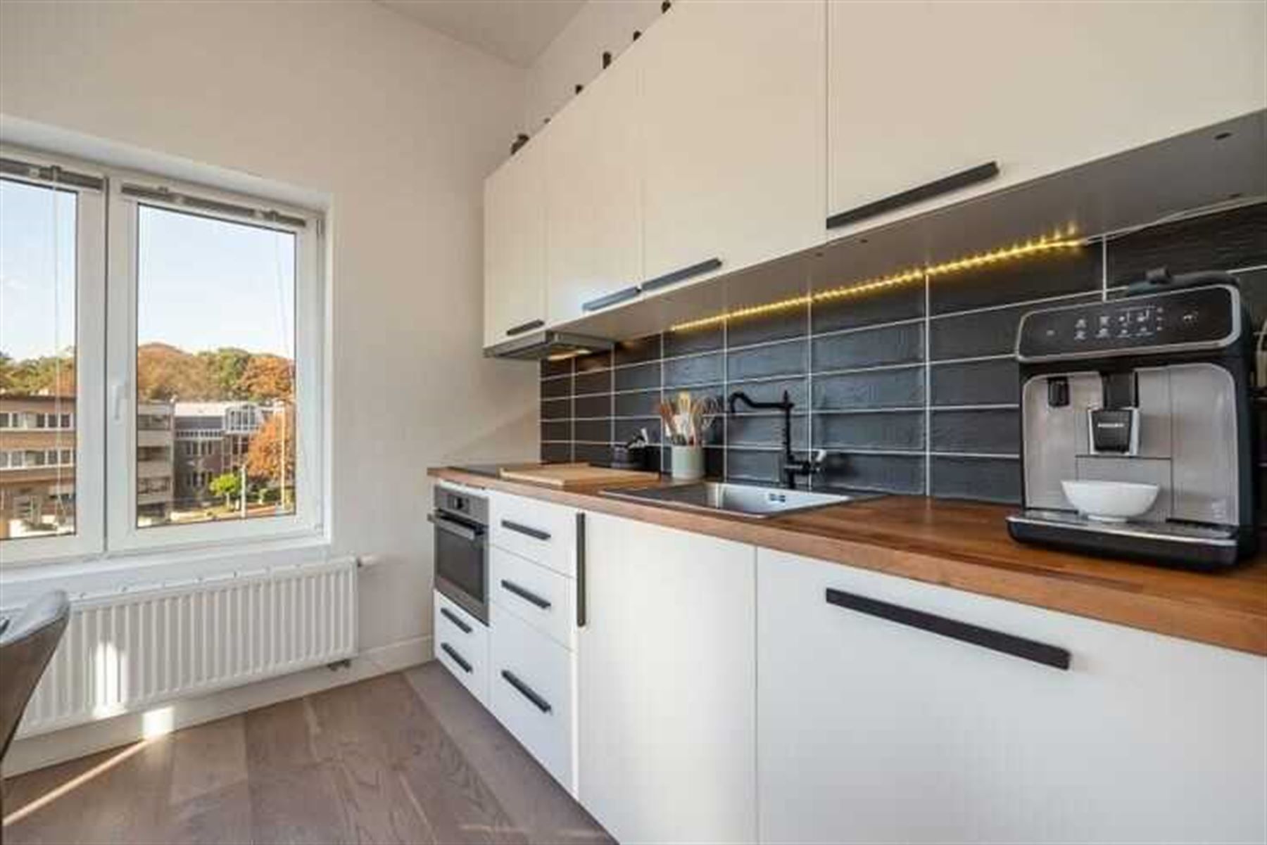 Appartement in tiptop staat in groene omgeving! foto 7