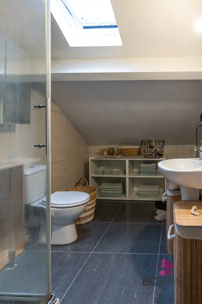 Ruime gezinswoning met projectgrond in Genk foto 23