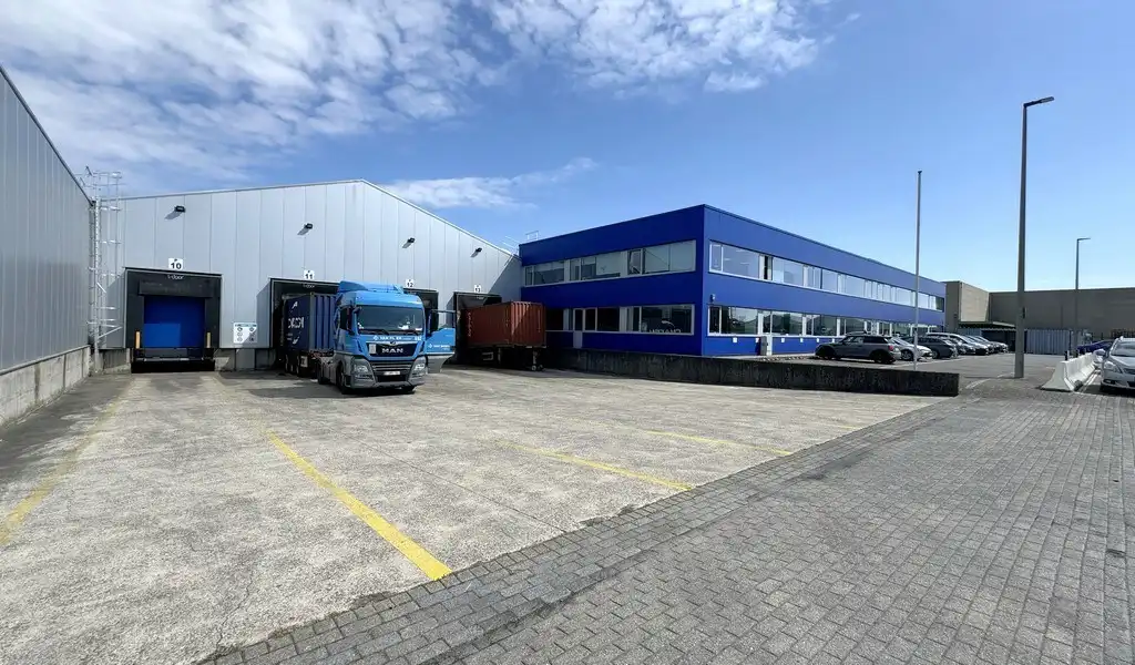 Magazijn te huur in Schomhoeve Logistic Center in haven Antwerpen foto 2