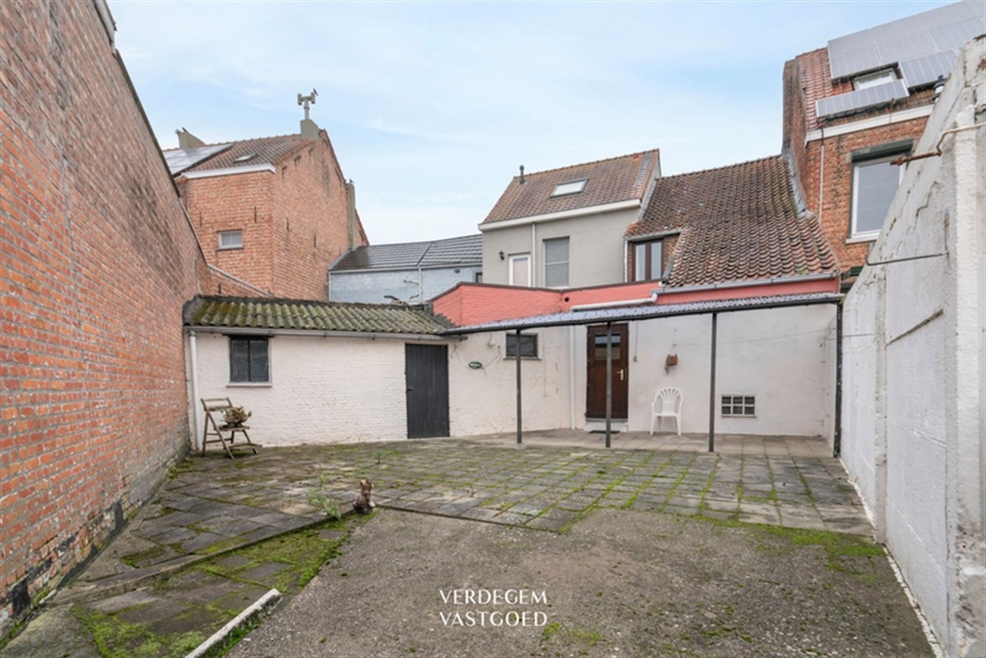 Perfect renovatieproject voor eigen bewoning of investering foto 12