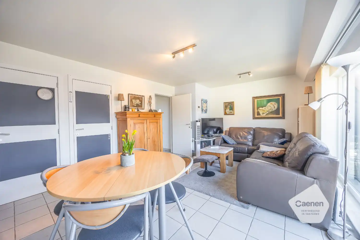 Instapklaar recent duplex appartement vlakbij centrum Bredene Duinen foto 3