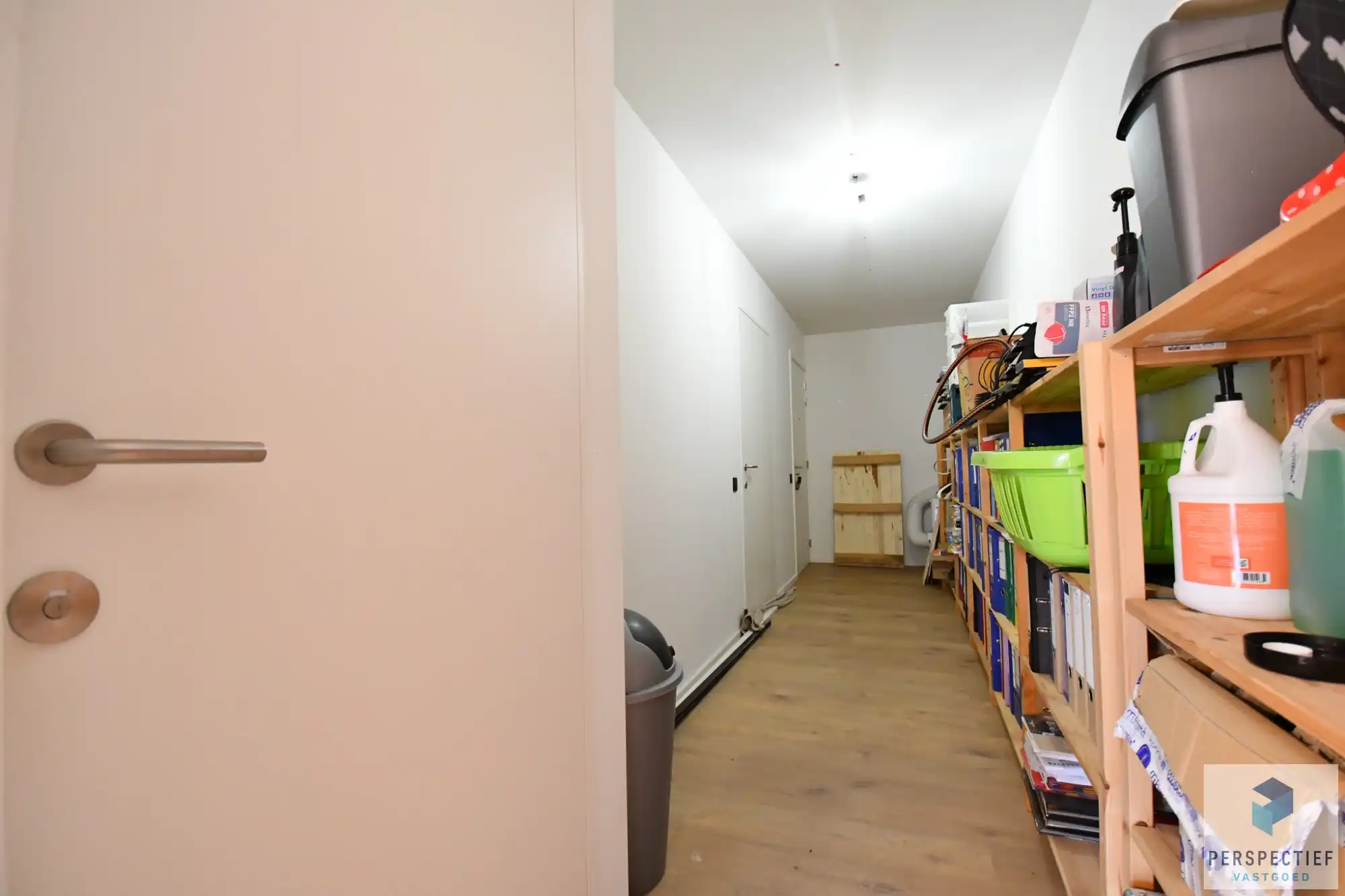 Strategisch gelegen handelsgelijkvloers op een zichtlocatie foto 6