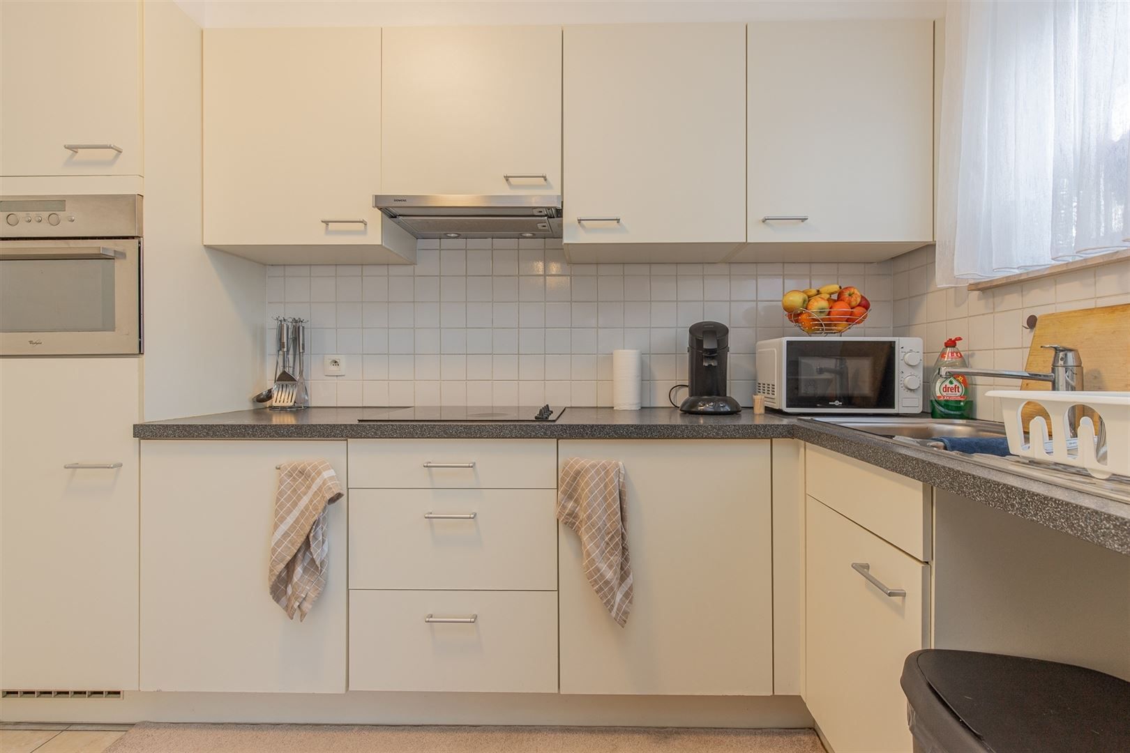 Instapklaar appartement met 2 SLP in Koekelberg! foto 4