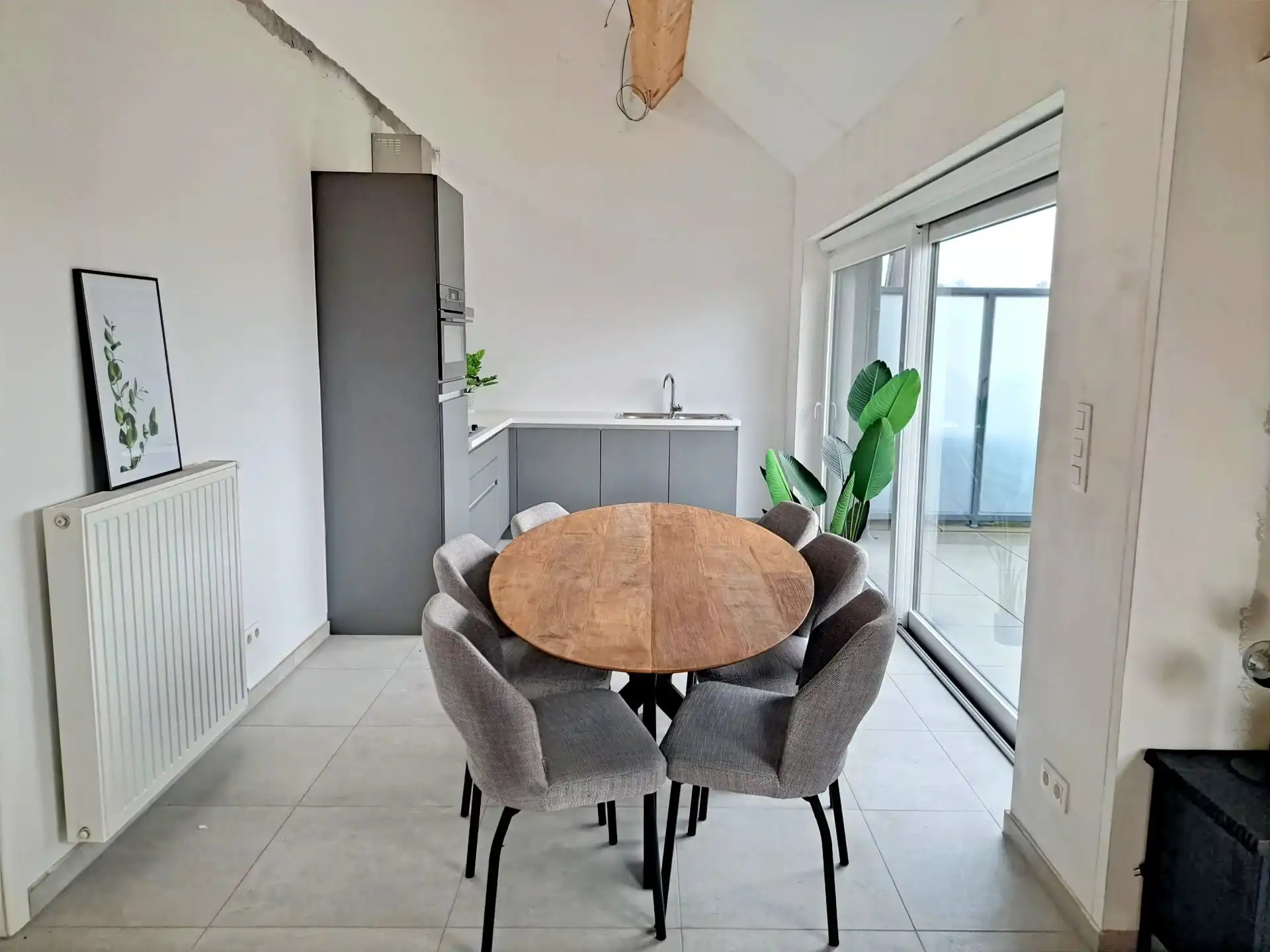 RUIM DUPLEXAPPARTEMENT/PETNHOUSE VAN 192 M² MET 3 SLPK'S IN BORGLOON foto 5