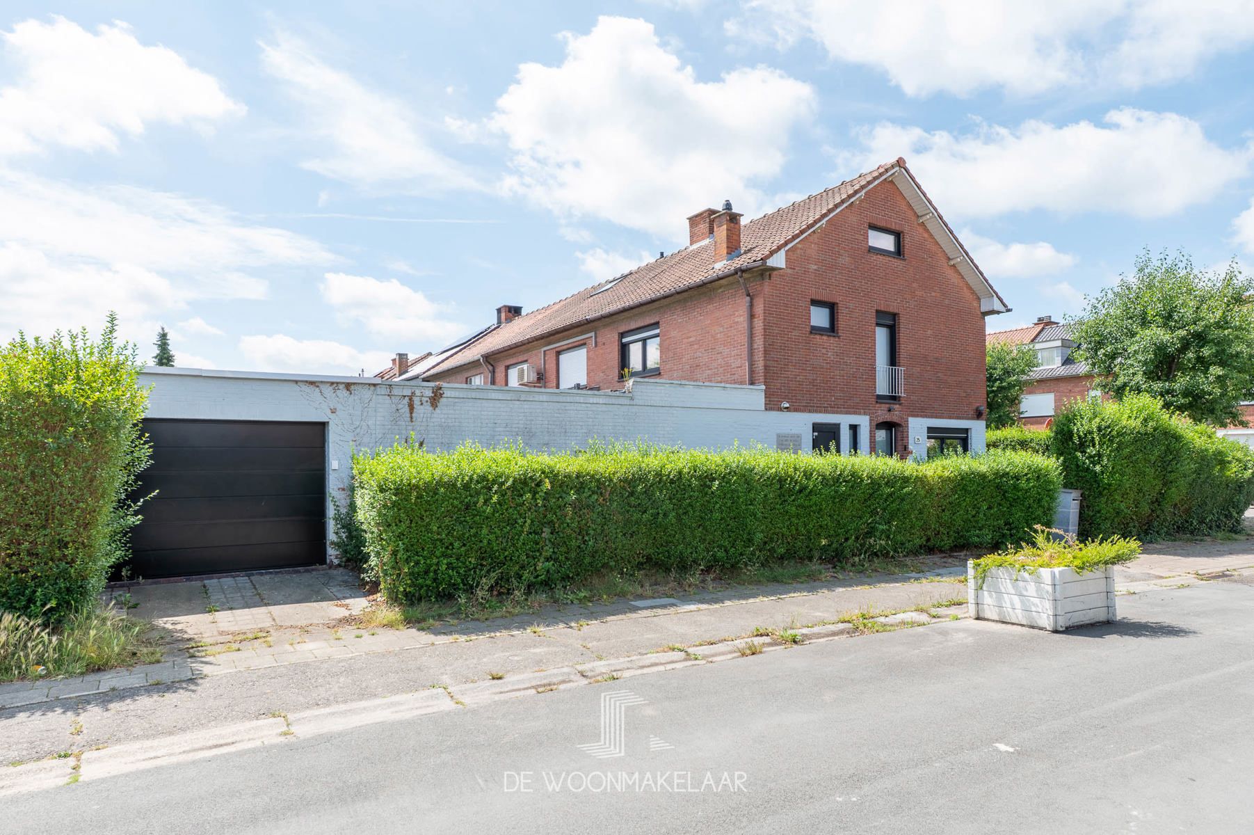 Instapklare hoekwoning met 3 slaapkamers, garage en tuin foto 15