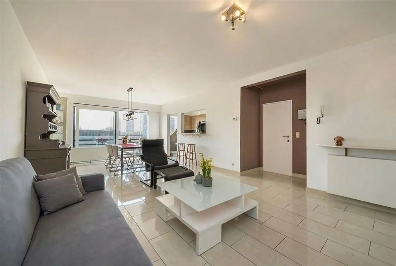 Appartement met 2 terrassen in doodlopende straat foto 5