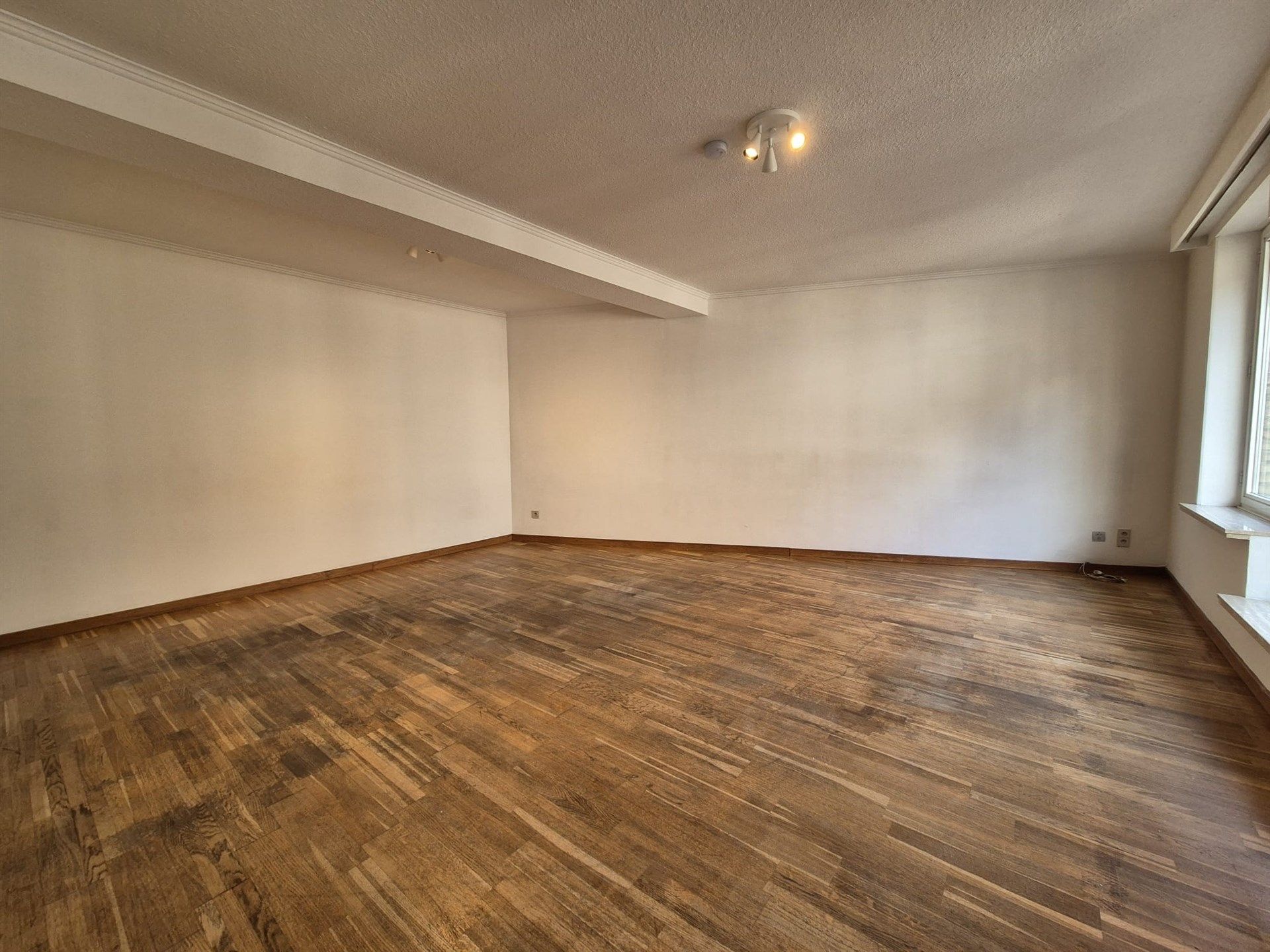 Gezellig 2-slaapkamer appartement in centrum Wetteren. foto 5