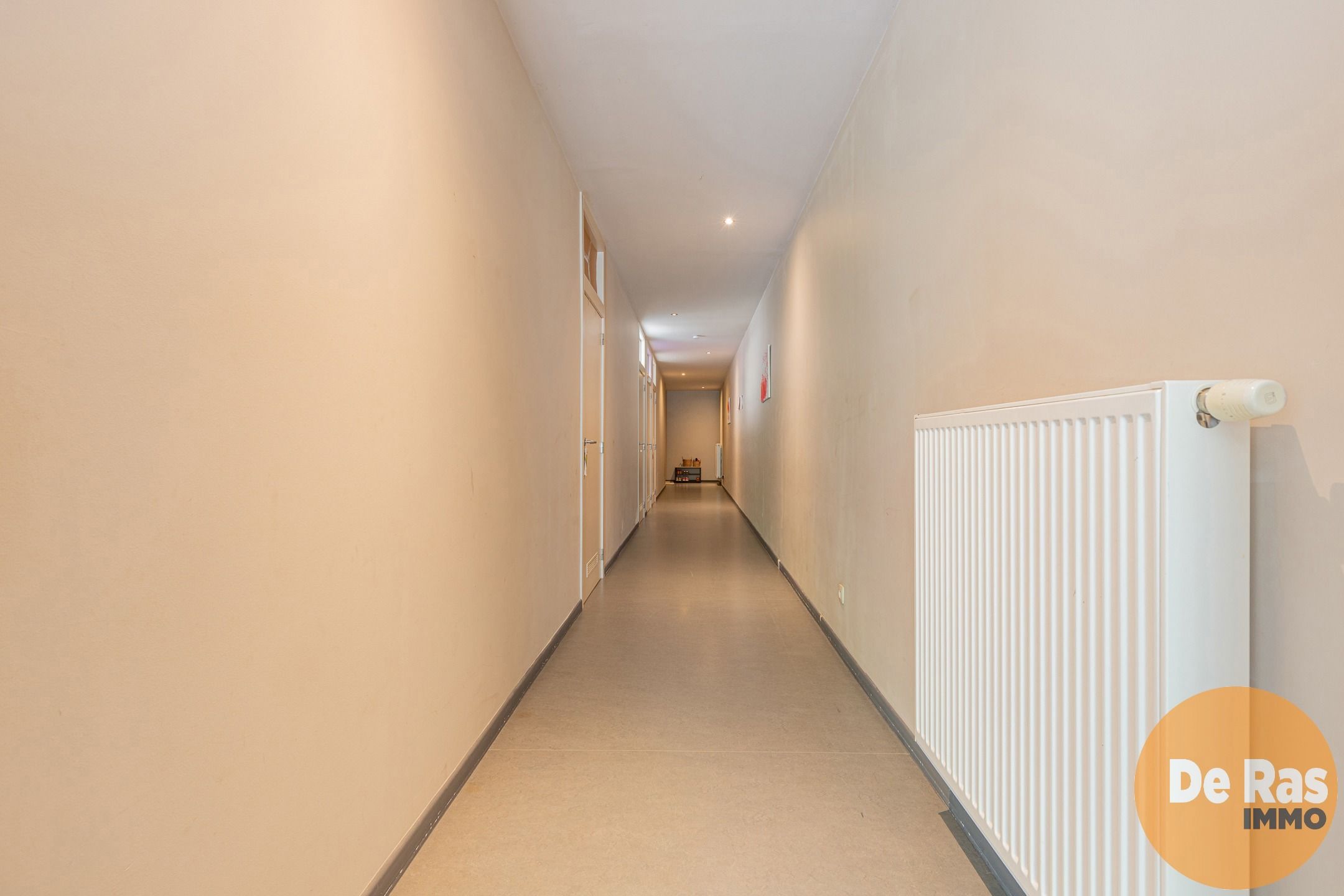 HERZELE - Gelijkvloers appartement inclusief garage met tuin foto 11