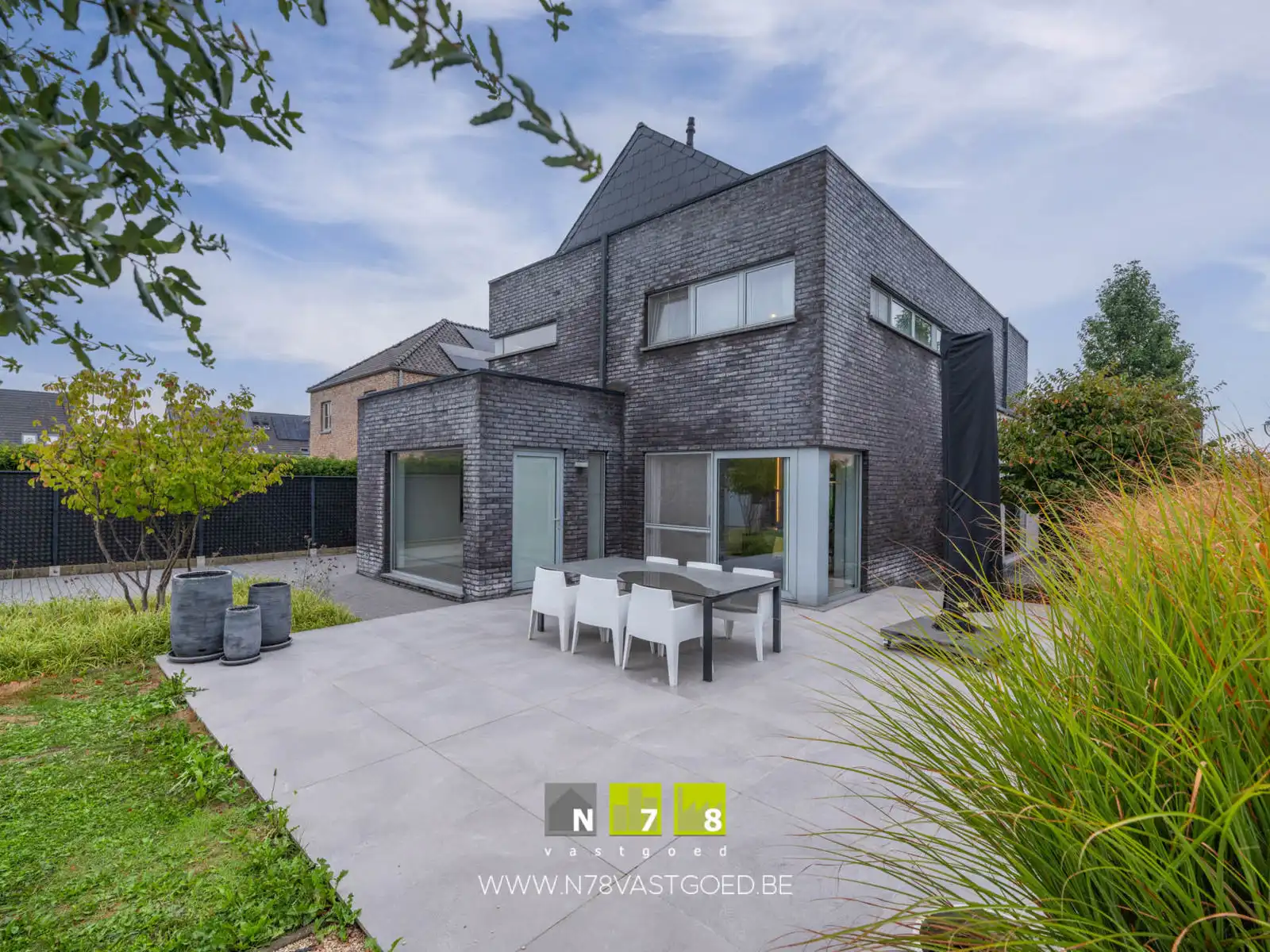 Huis te koop foto {{pictureIndex}}