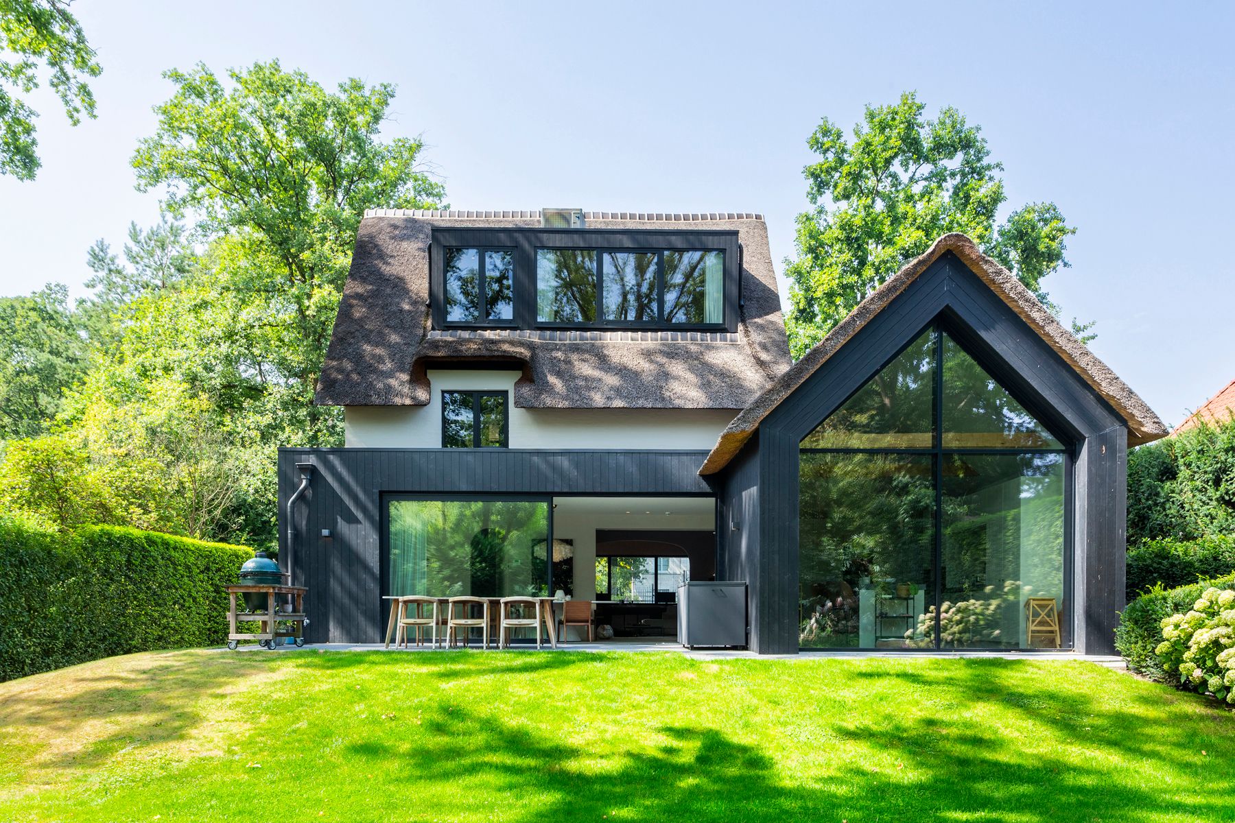 Gerenoveerde top villa met tuin in Schilde foto {{pictureIndex}}