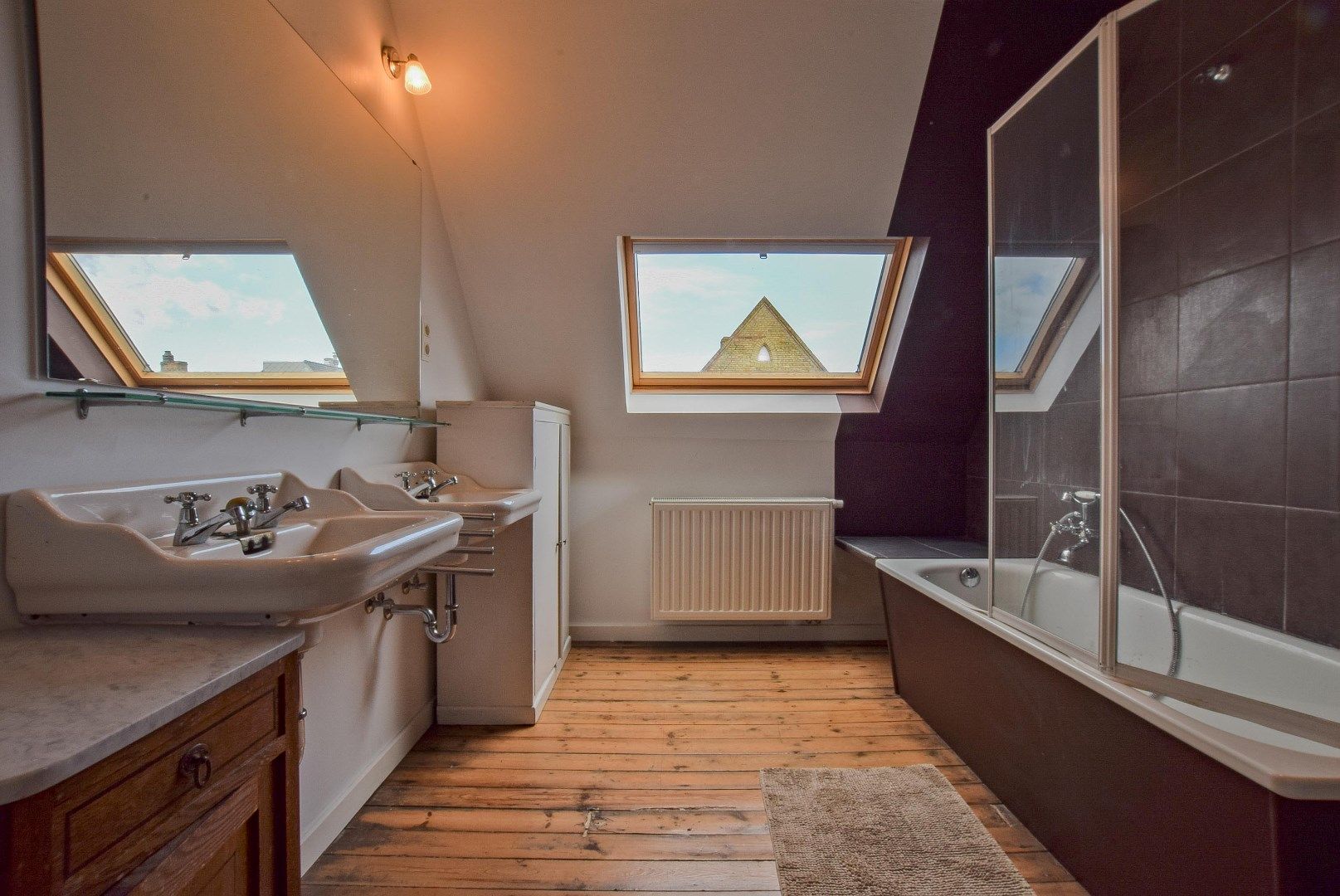 Charmante stadswoning met praktijkruimte in hartje Nieuwpoort-Stad op 91 m². foto 12