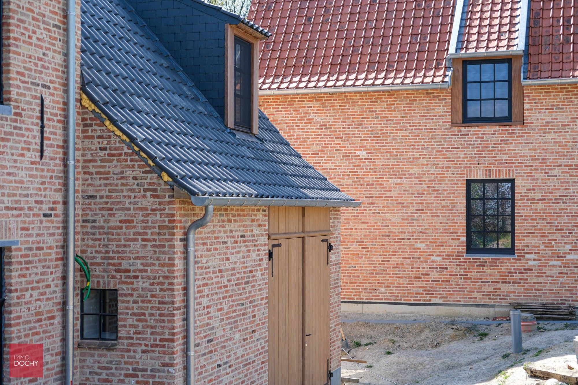 NIEUWGEBOUWDE RUIME CASCO-VILLA met prachtig vergezicht foto 10