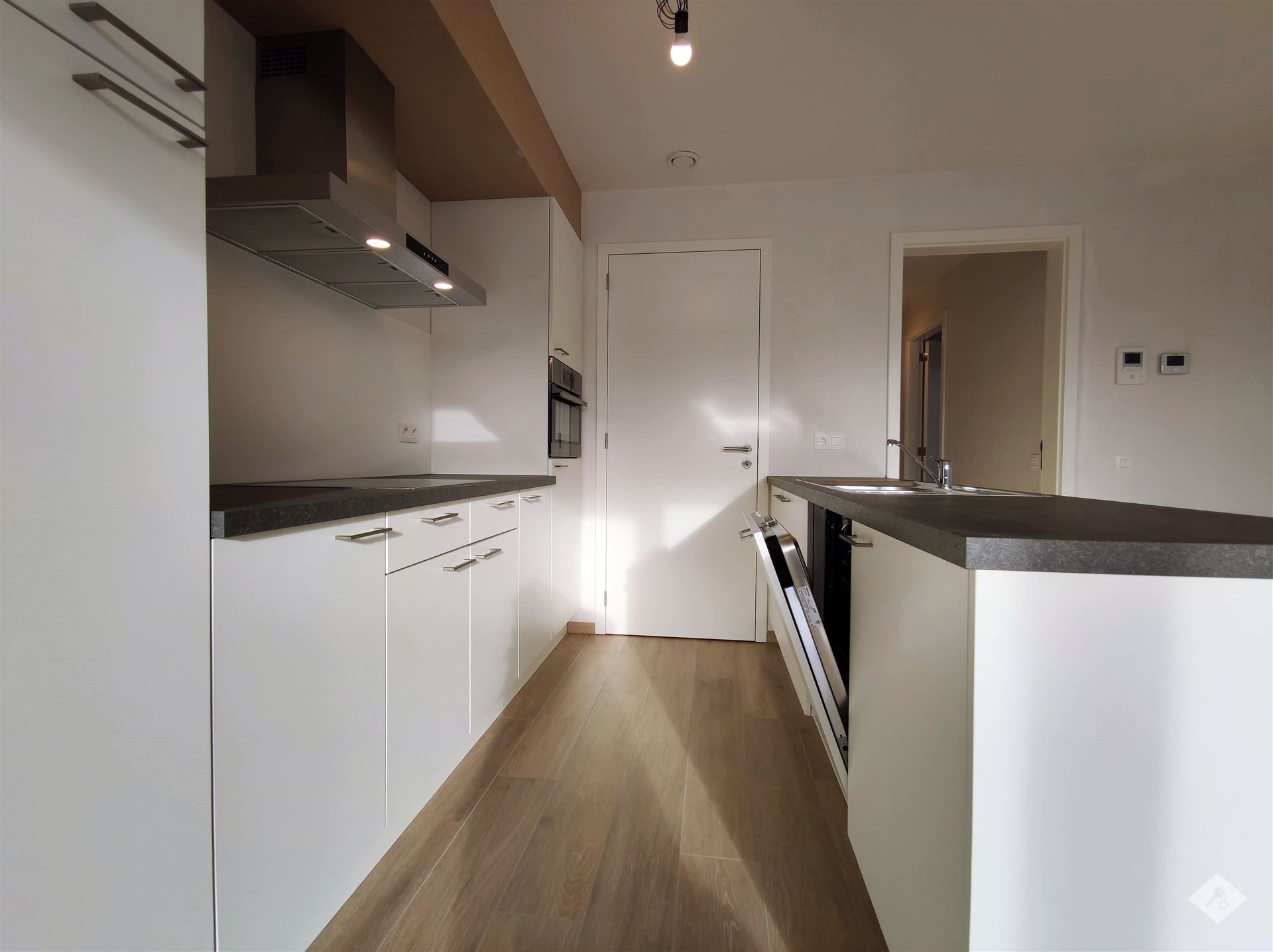 Prachtig gelijkvloers appartement met tuin in hartje Buggenhout foto 4