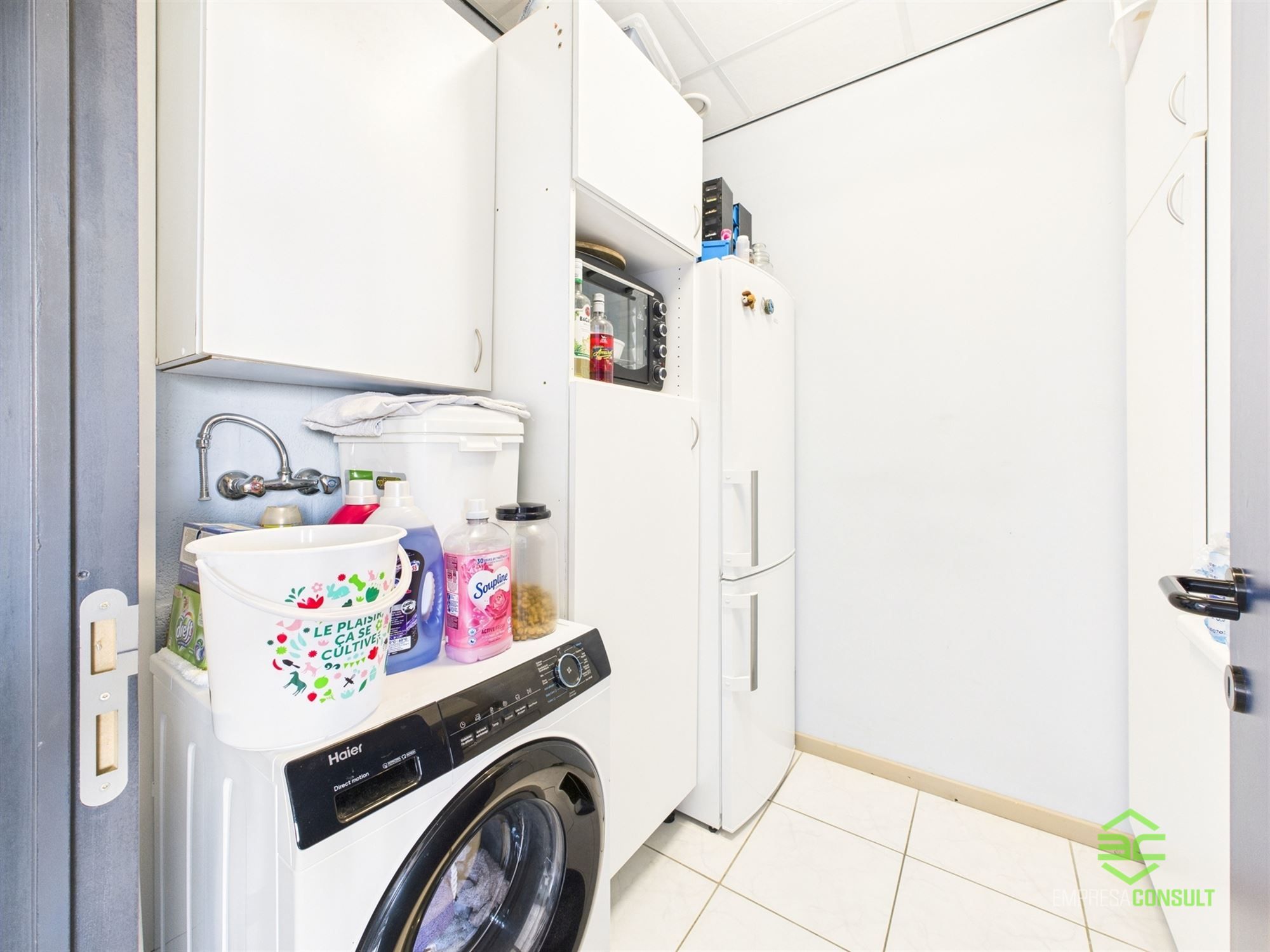 Instapklare werkplaats van 355m² met toonzaal en conciërgewoning! foto 25