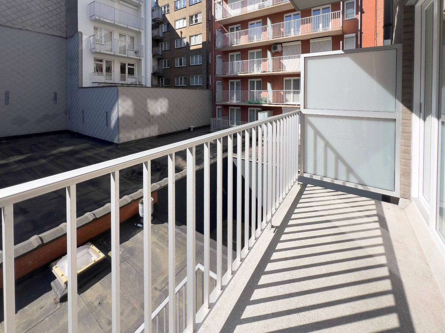 Ongemeubeld appartement met prachtig zeezicht, gelegen op het Lichttorenplein. foto 12