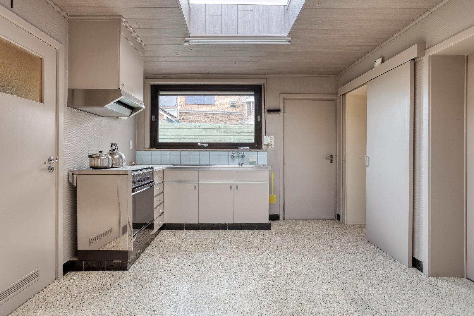 Te renoveren woning in hartje Lauwe! foto 9