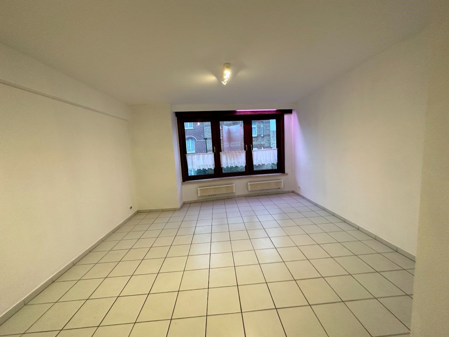 Centraal gelegen appartement met 1 slaapkamer foto 3