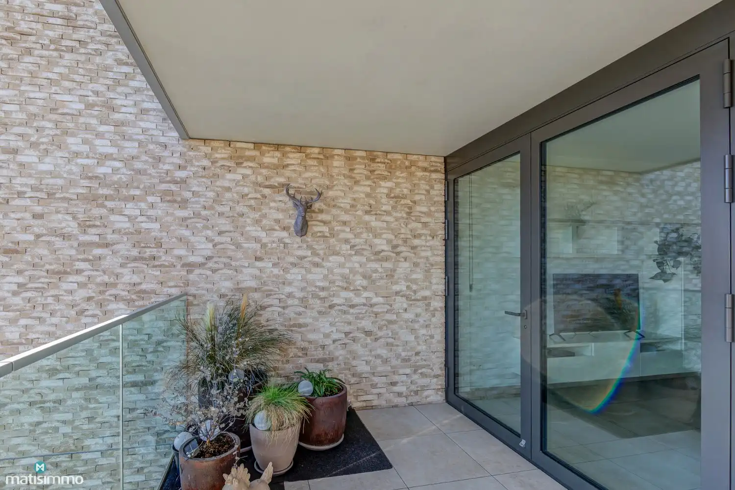 MODERN AFGEWERKT APPARTEMENT MET OVERDEKT TERRAS, KELDERBERGING EN RUIME AUTOSTAANPLAATS NABIJ HASSELT CENTRUM foto 16