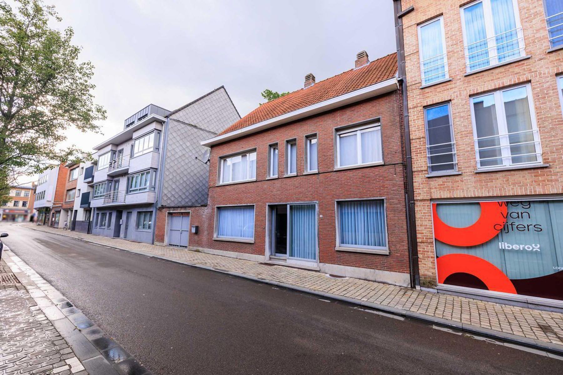 Ruime halfopen woning met tal van mogelijkheden foto 2