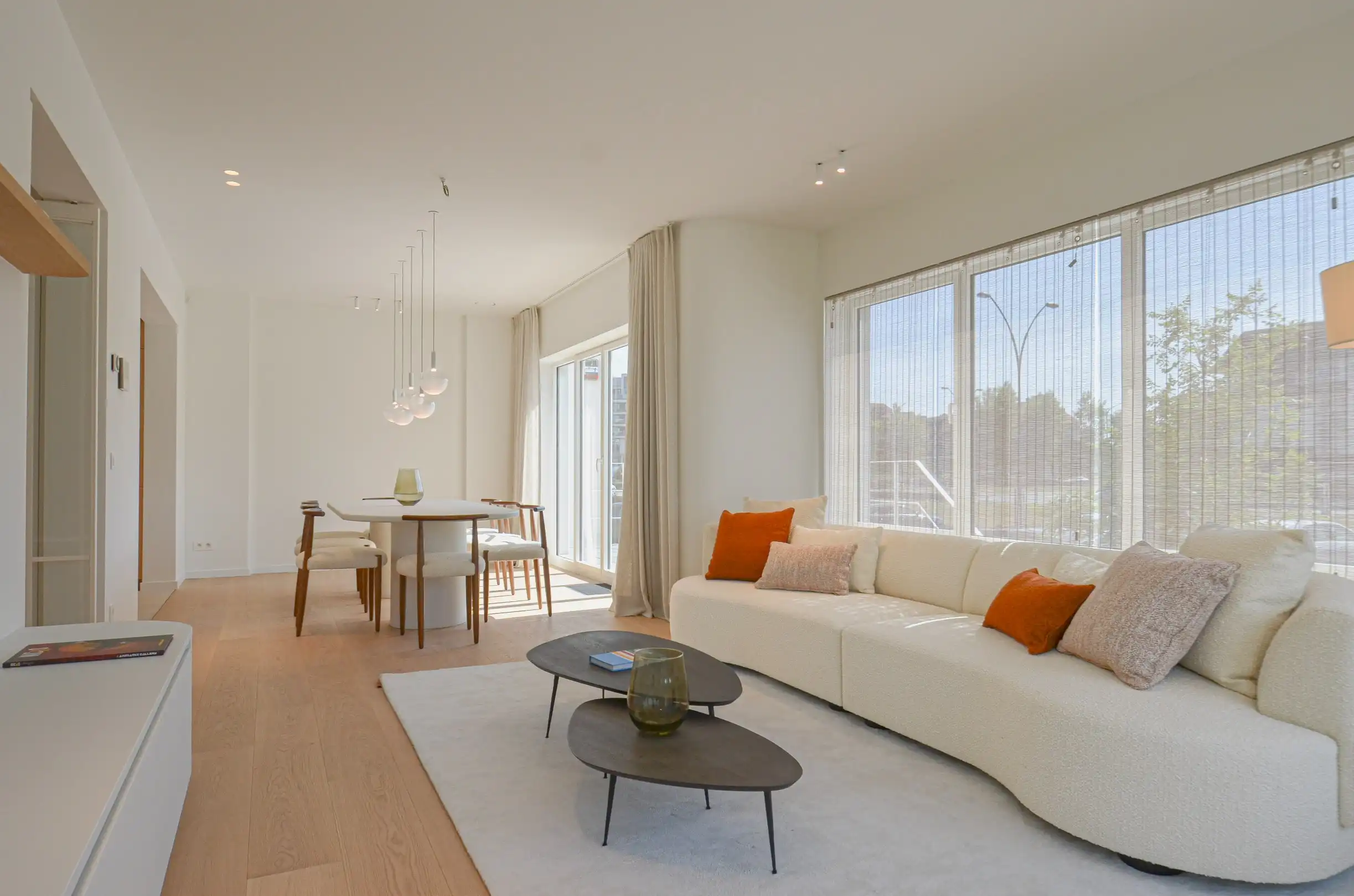 Exclusieve villa: Uitzonderlijk volledig gerenoveerde villa met frontaal zeezicht. foto 6