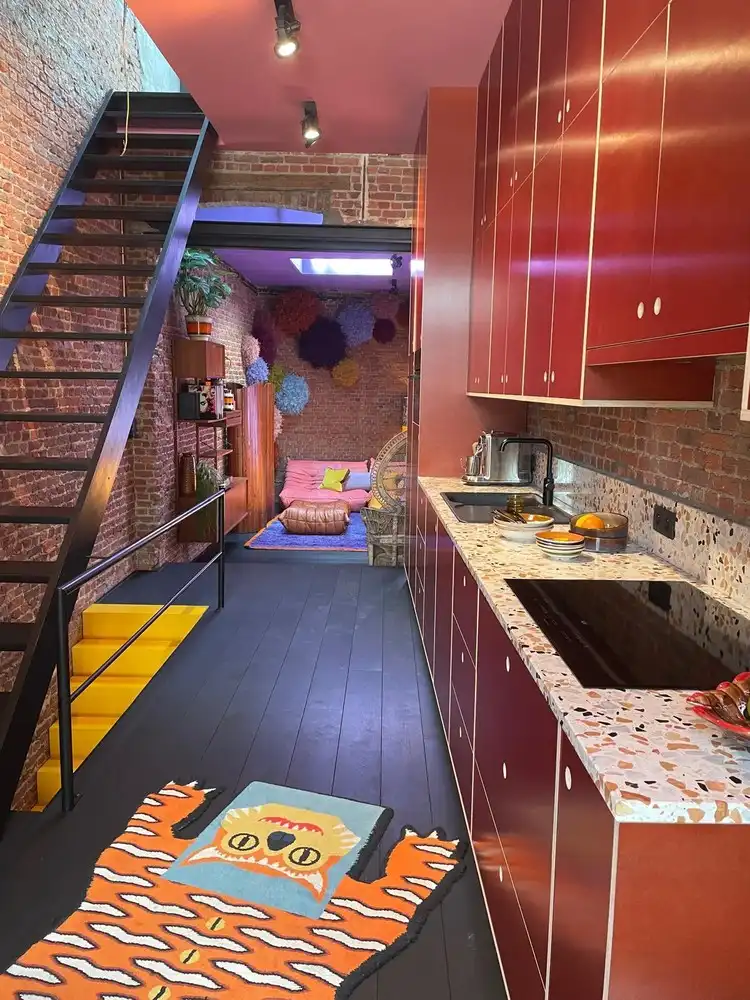 Karaktervolle erfgoedwoning op topligging tegenover de Sint-Gummaruskerk. foto 61