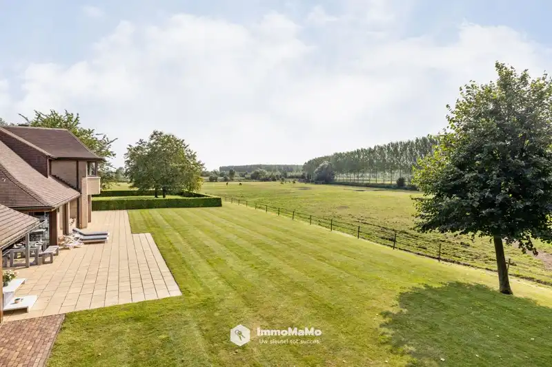 UNIEKE VILLA MET BINNENZWEMBAD EN PAARDENSTALLEN OP EEN TOPLOCATIE TE KOOP IN MENDONK (GENT) foto 60