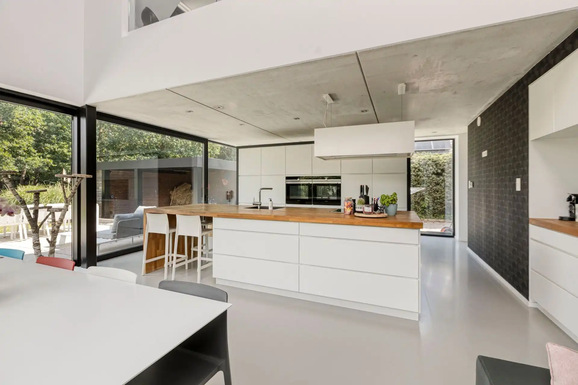 Exclusief wonen waar architectuur, ruimte en levenslang comfort samenkomen. foto 23