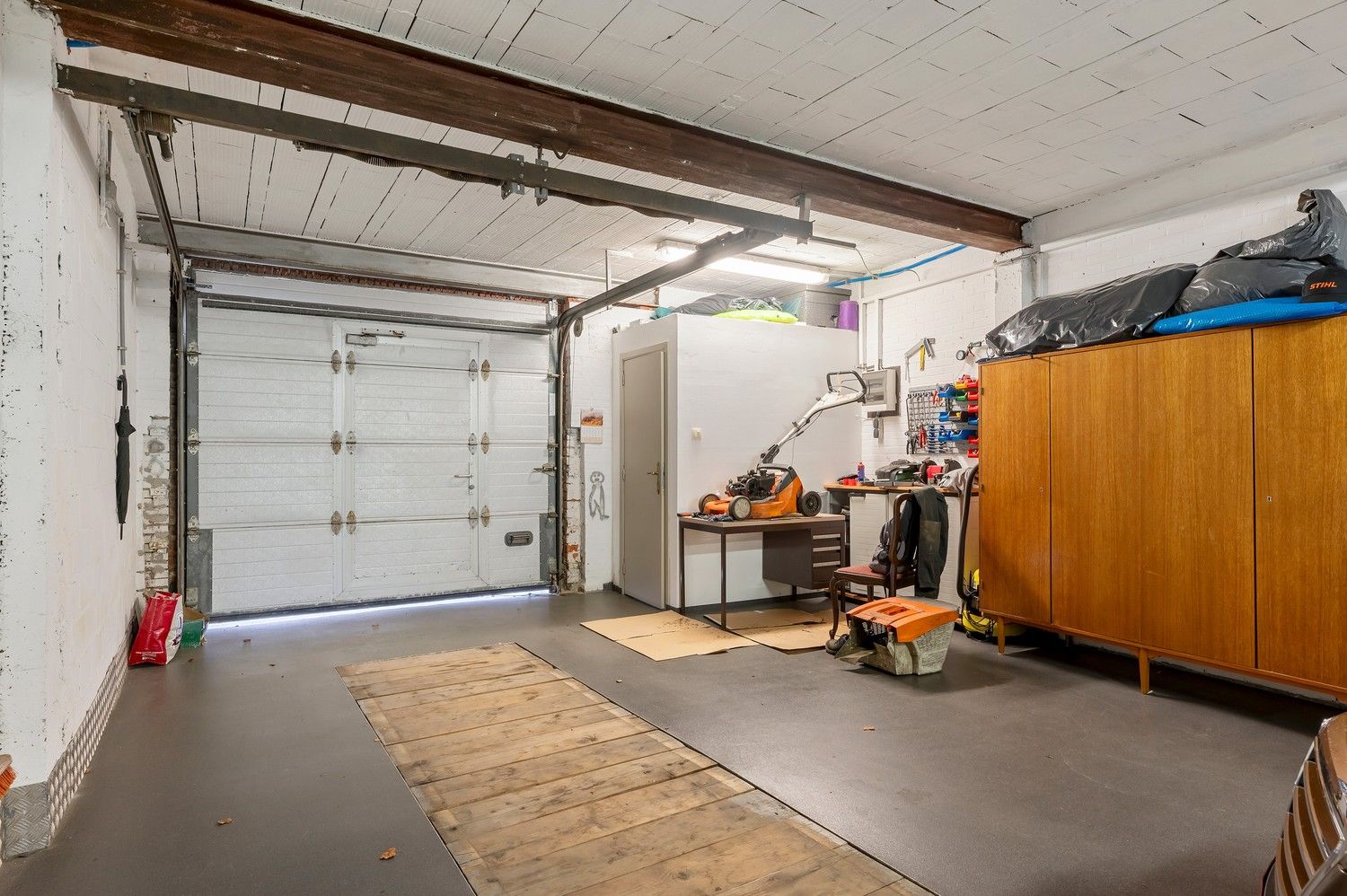 INSTAPKLARE, GOED ONDERHOUDEN RUIME WONING + MAGAZIJN/GARAGE 100 M² foto 39