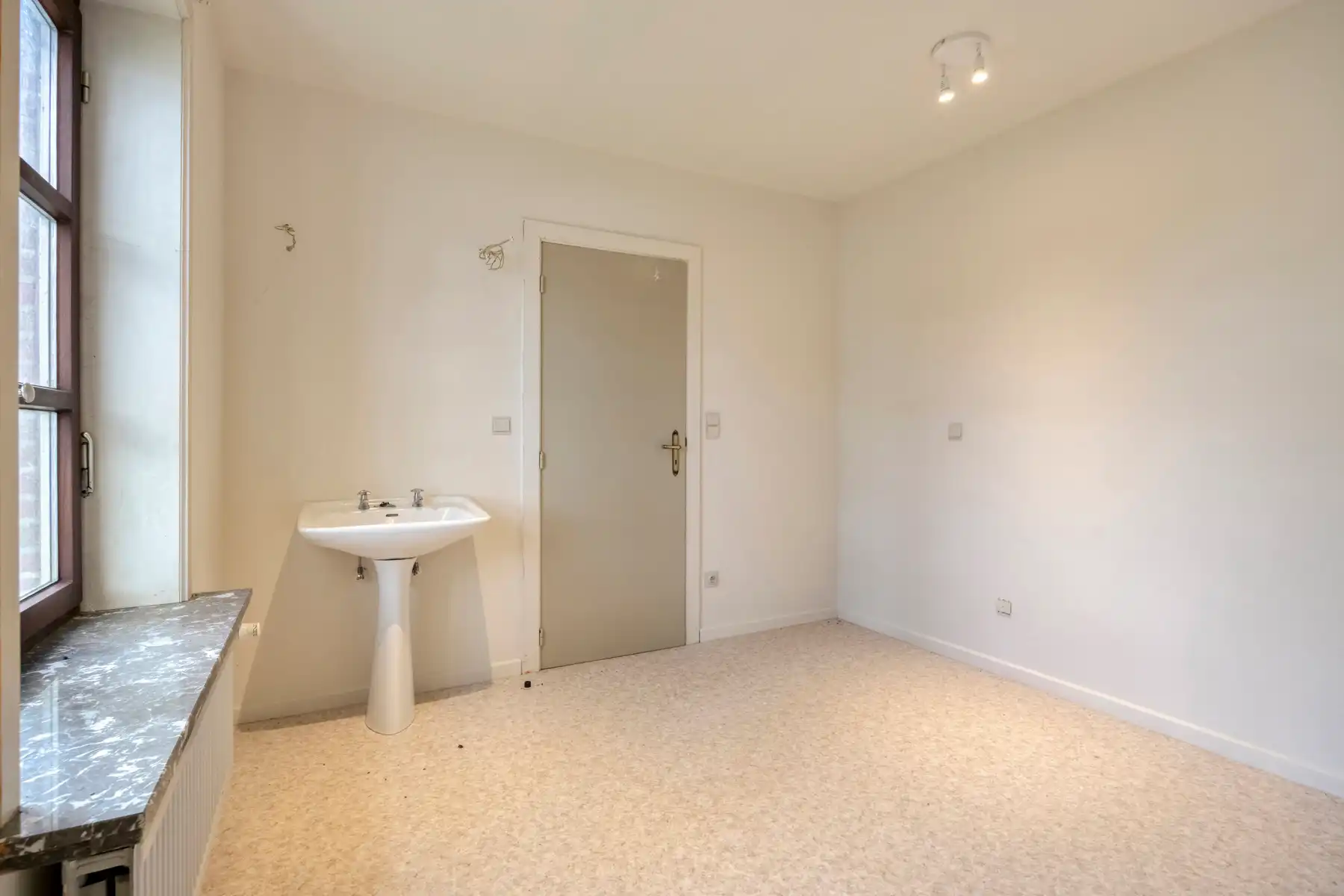 Charmante Villa op ruim perceel foto 20