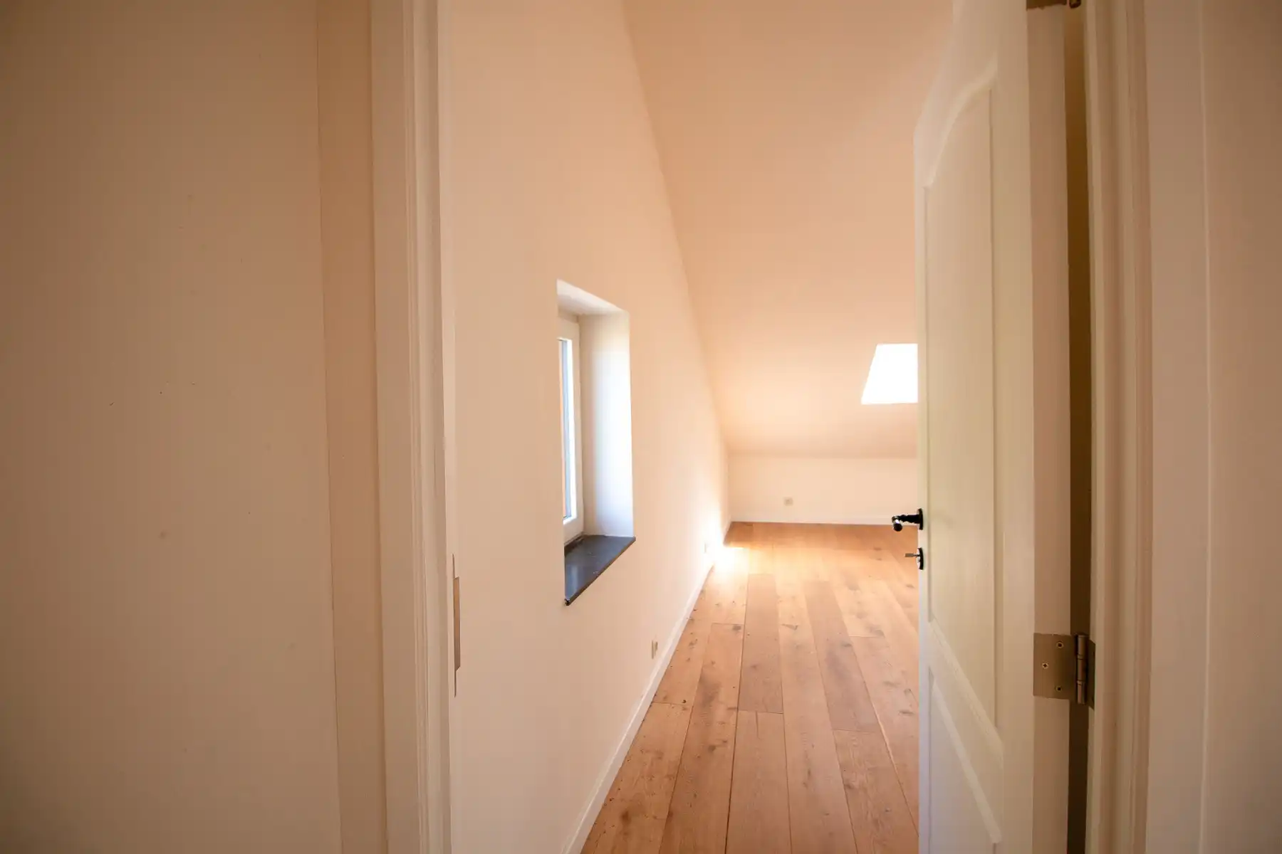 Prachtig gerenoveerde woning voor gemengd gebruik. foto 29