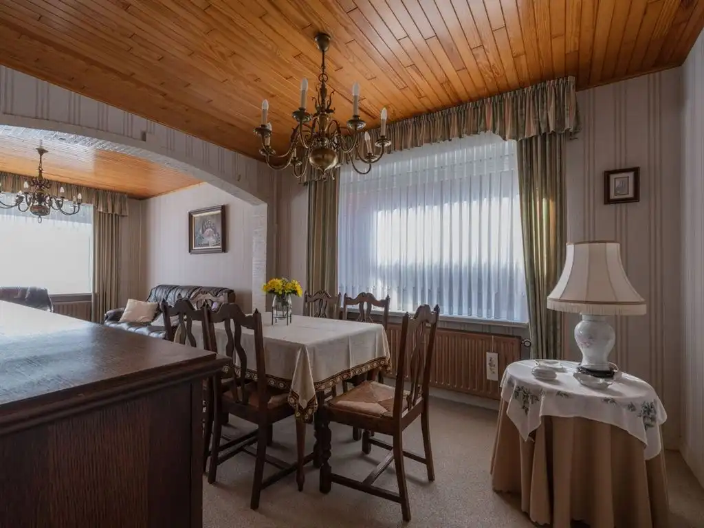 Te renoveren vrijstaande woning foto 13