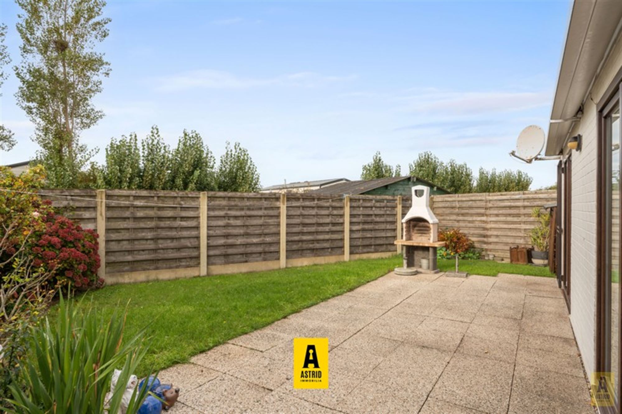 Instapklaar vakantiehuisje (3 slpks) met parkeerplaats vlakbij zee! foto 19