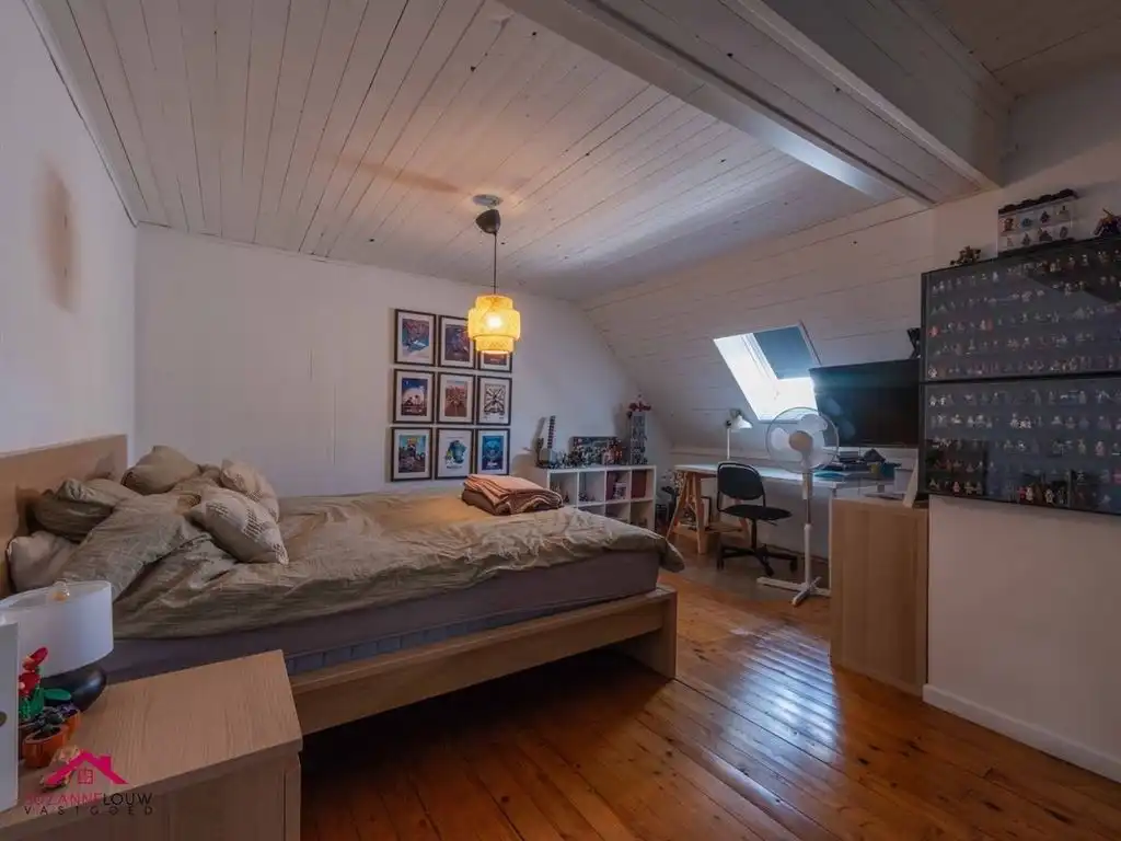 Op te frissen woning in gesloten bebouwing foto 24