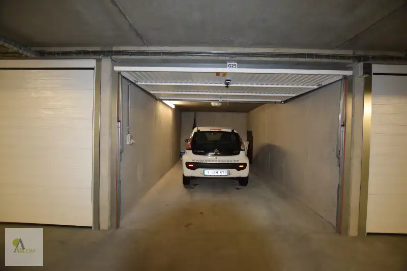 Garage te koop  !  Perfecte ruimte voor uw voertuig! foto 7