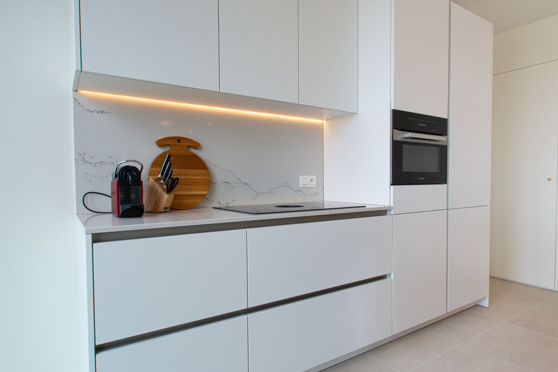Gemeubeld 2-slaapkamerappartement met uitzicht op de Schelde foto 7