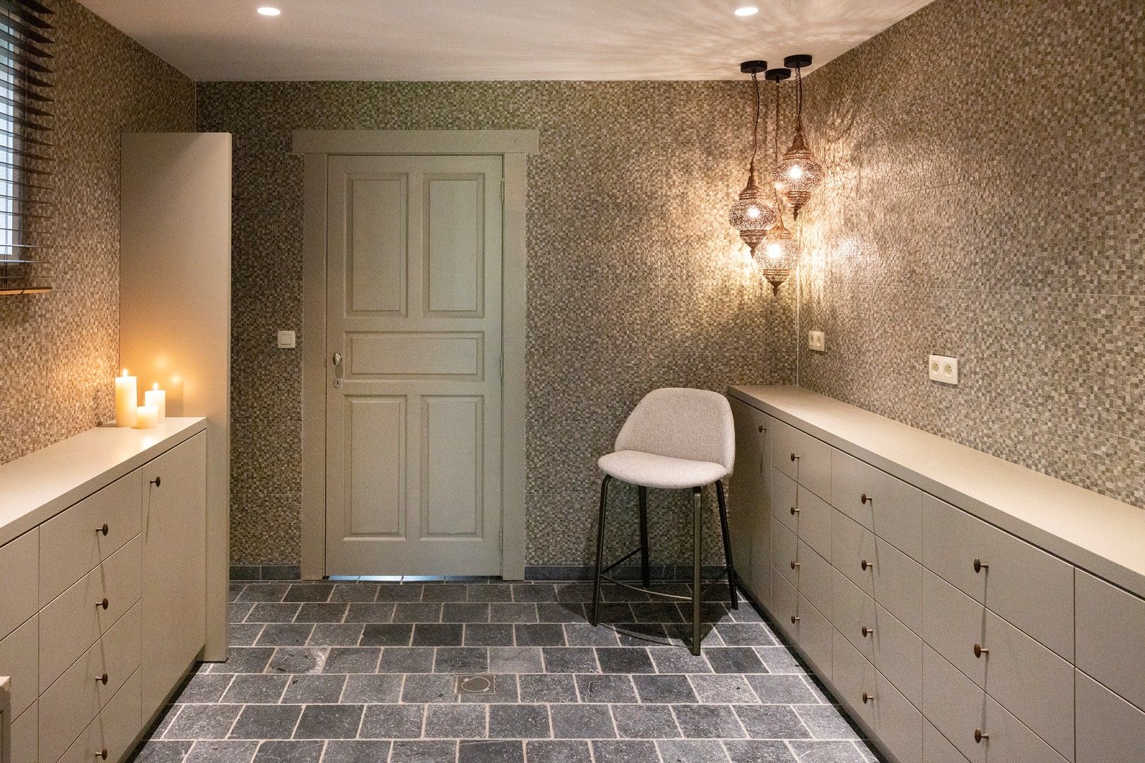 Topgelegen villa met mogelijke praktijkruimte nabij de Leie. foto 15