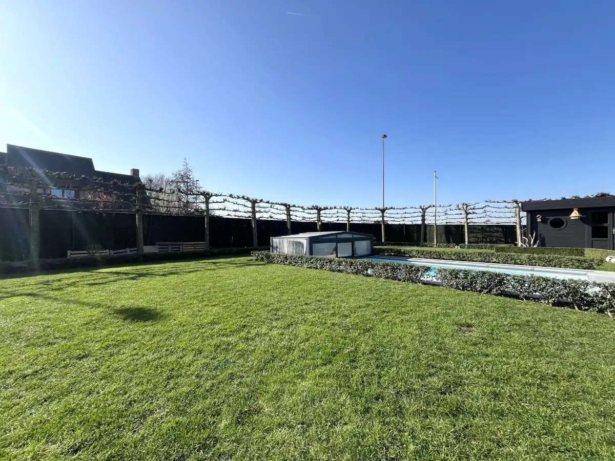 Dadizele – Ruime woning met loods van ca. 400 m², zwembad en bureelruimte foto 44