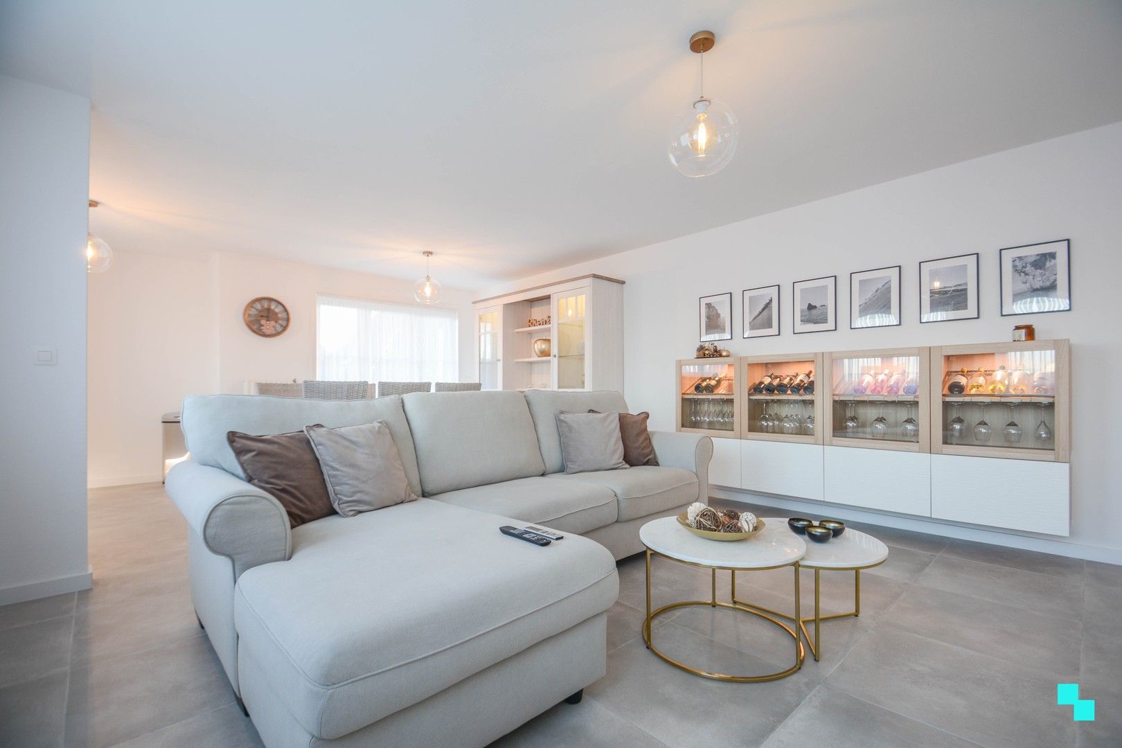 Uitstekend onderhouden appartement te Harelbeke foto {{pictureIndex}}