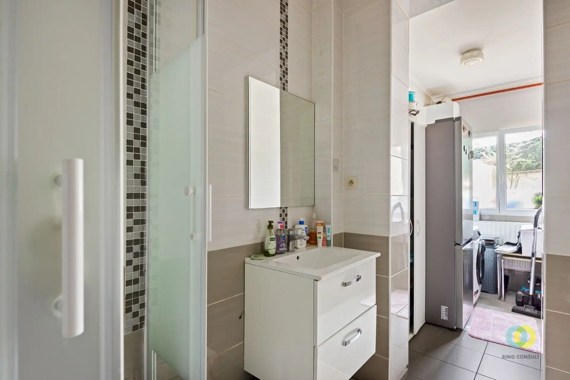 Instapklaar gelijkvloersappartement met tuin foto 8