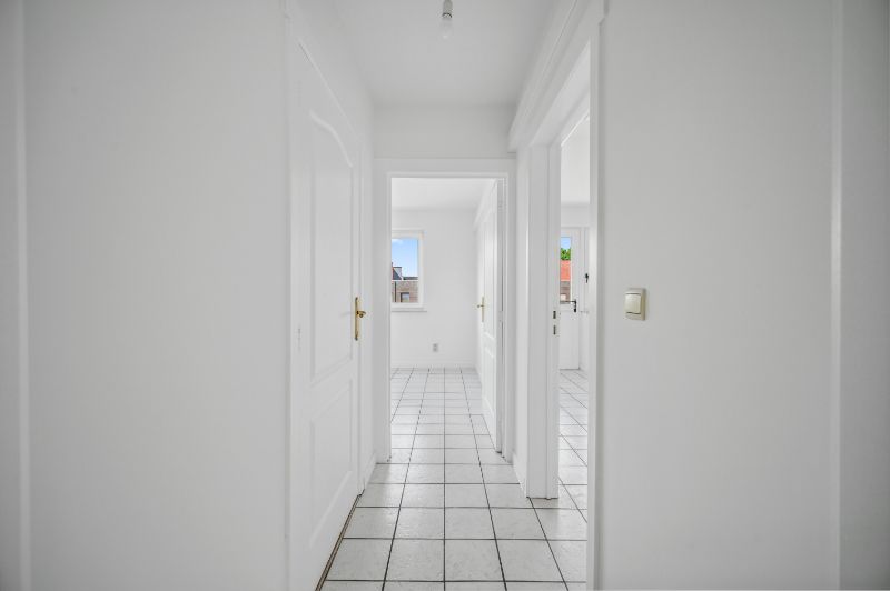 Ruim appartement op de 1 ste verdieping foto 6