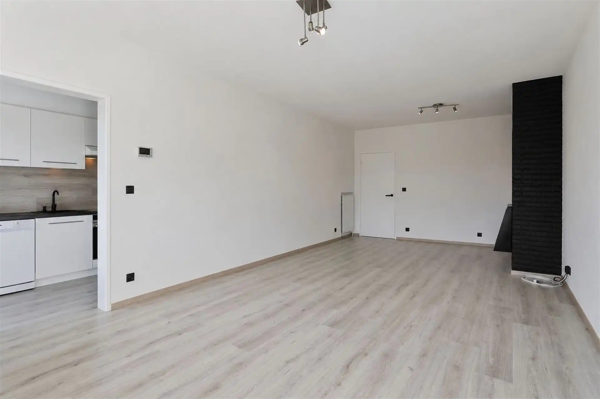 Instapklaar appartement met 2 slpks! foto 2