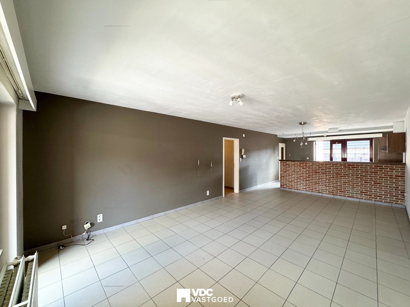 Mooi appartement met 2 slaapkamers in centrum Borgloon foto 2