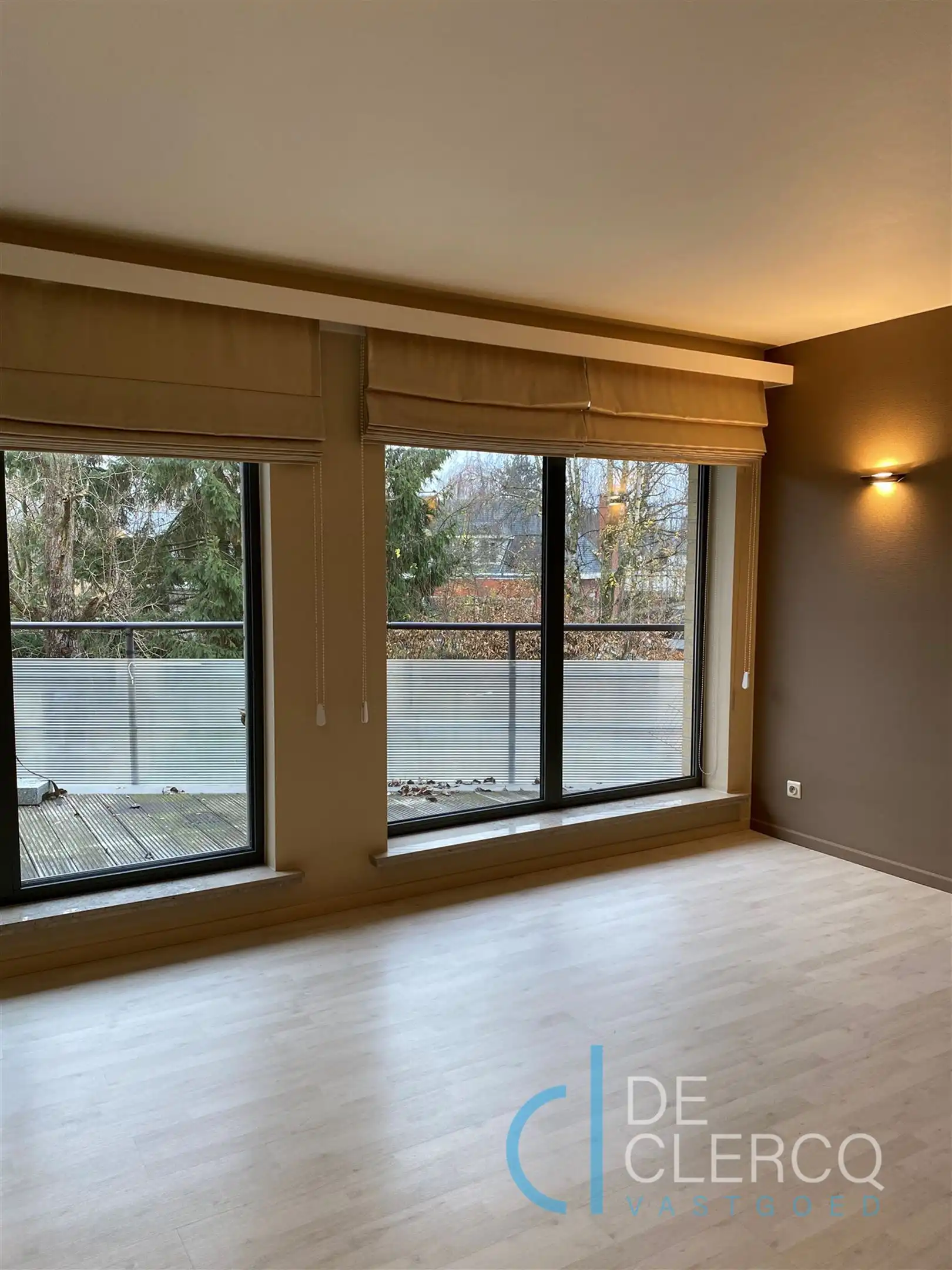 Karaktervolle woning verscholen in een rustige omgeving langs de Antwerpsesteenweg te Oostakker!  foto 11