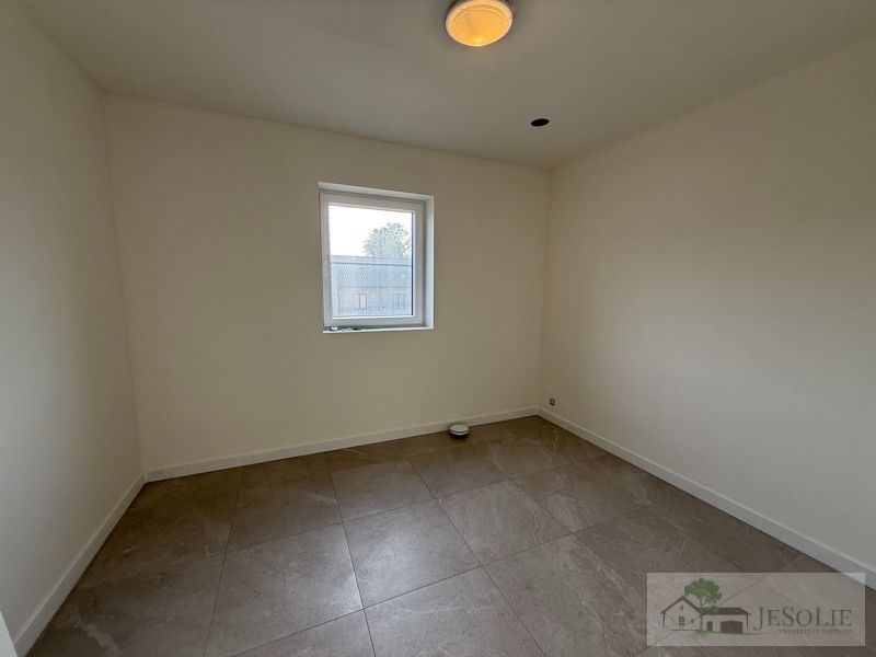 Ruime, energiezuinige nieuwbouwwoning - TE HUUR - 4 kamers foto 12