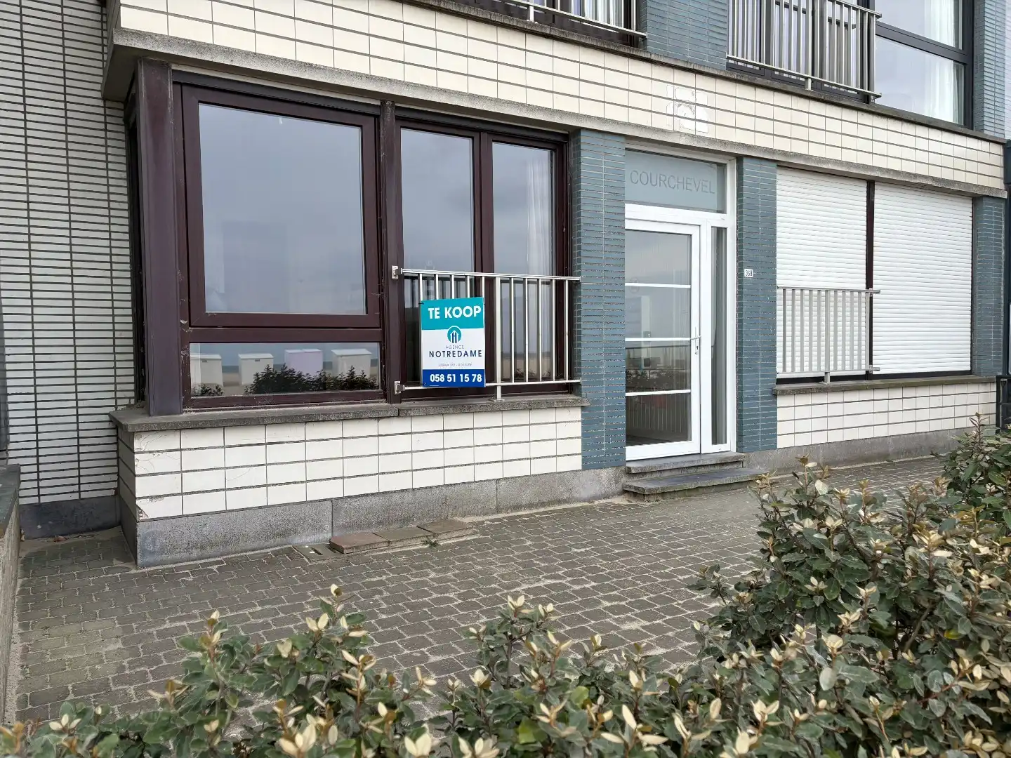 Gelijkvloers appartement te koop op de zeedijk van Koksijde foto 23