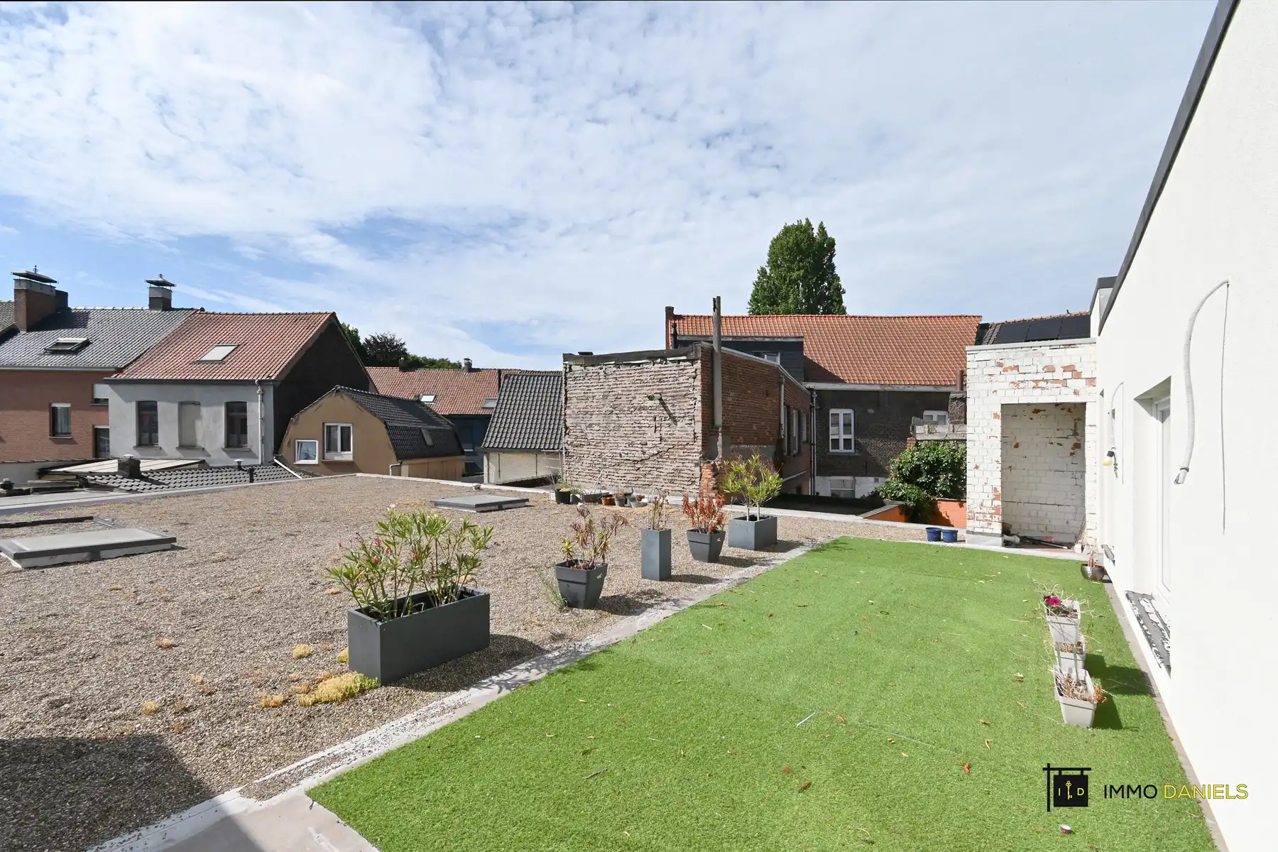 Gunstig gelegen handelspand met instapklare woonst (3slks.) foto 23