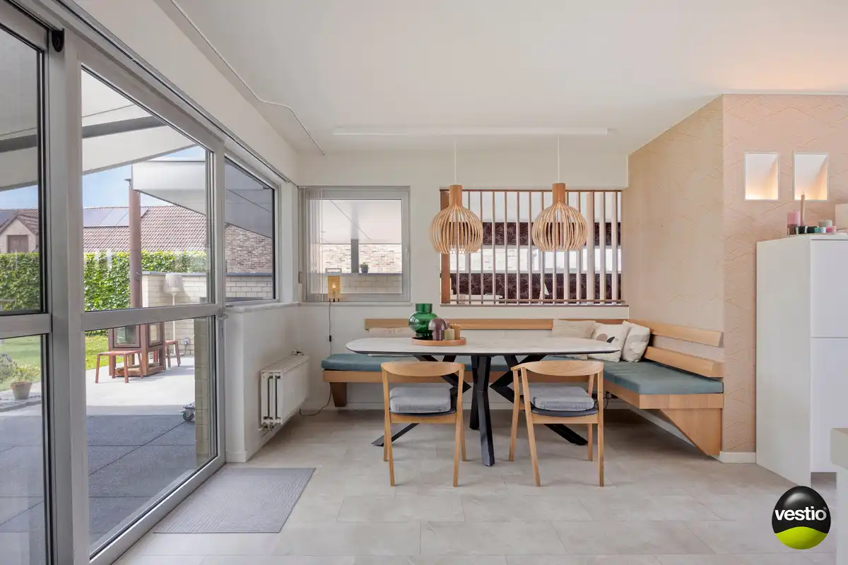 TIJDLOZE MODERNE WONING OP 10A73CA TE HOESELT. foto 9