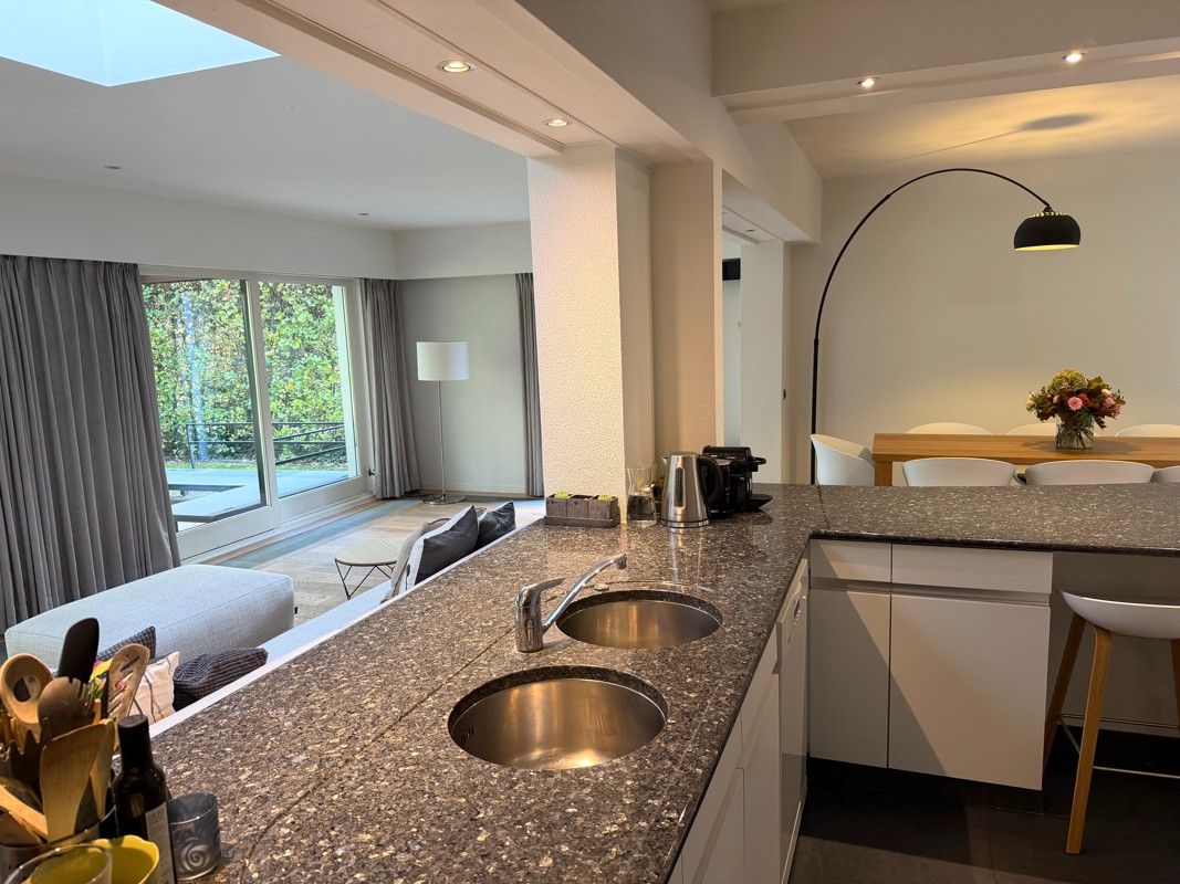 Wonen tussen de eikenbomen - waar rust, ruimte en gezelligheid samenkomen. foto 9